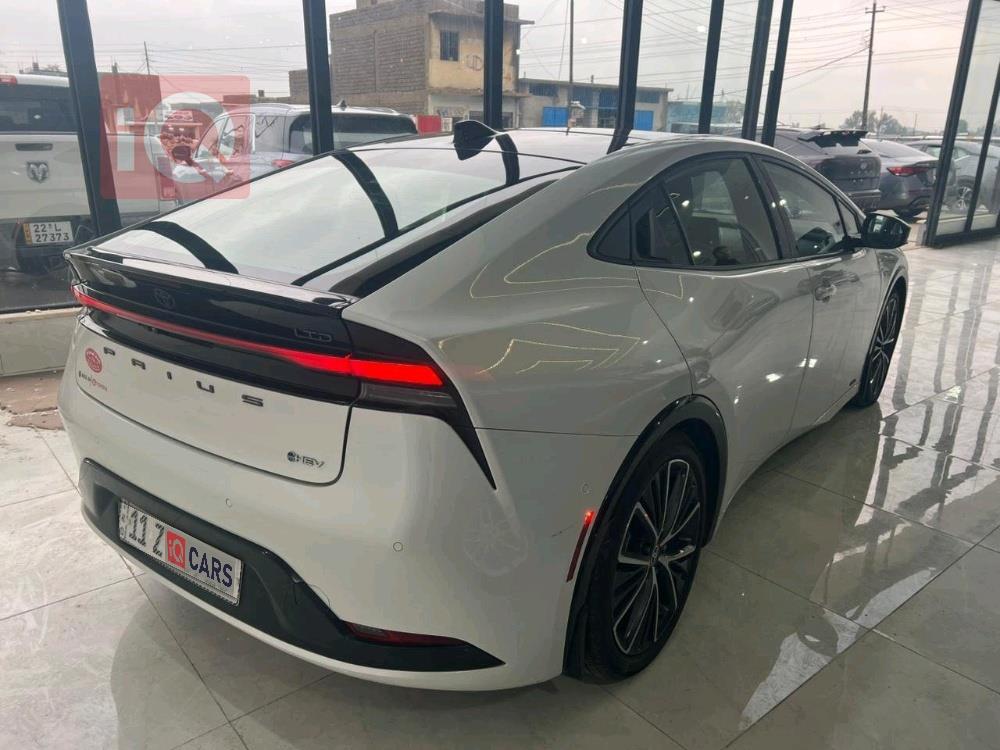 تويوتا بريوس